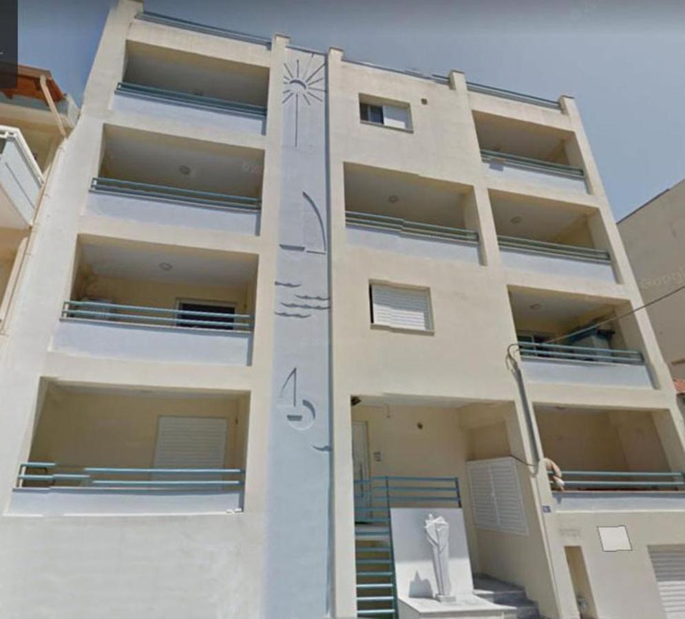 Balsam Suite - 50M To The Beach Kalamata Bagian luar foto